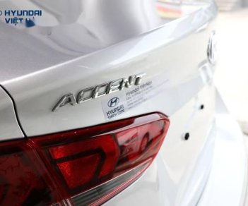 Hyundai Accent 2018 - Bán Hyundai Accent đời 2018, màu bạc giá cạnh tranh