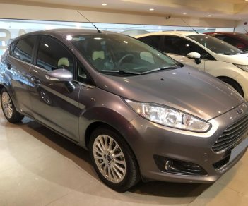 Ford Fiesta 1.5L Sport 2018 - Bán ô tô Ford Fiesta 1.5L Sport đời 2018, trả trước 149 triệu lấy xe ngay