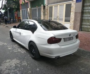 BMW 3 Series 320i  2010 - Gia đình bán BMW 3 series 320i đời 2010, màu trắng