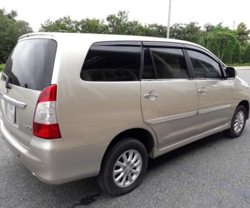 Toyota Innova 2.0E 2013 - Bán ô tô Toyota Innova E đời 2013, màu vàng, 498 triệu chính chủ Hà Nội