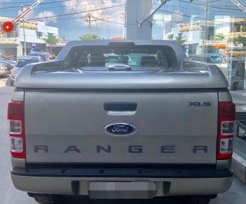 Ford Ranger XLS 4X2 MT 2016 - Bán ô tô Ford Ranger XLS 4X2 MT 2016, màu xám (ghi), xe nhập