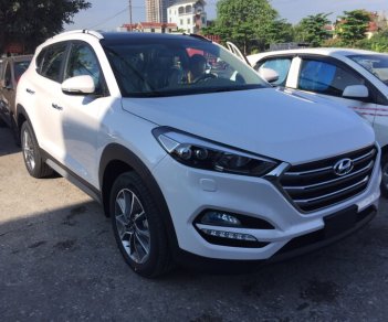 Hyundai Tucson 2018 - Bán Hyundai Tucson 2018, giá cực tốt, khuyến mại cực cao, trả góp 80%, lãi ưu đãi, liên hệ để ép giá 0989278111