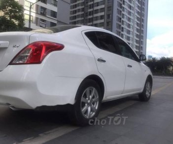 Nissan Sunny   XV 1.5 AT 6 vạn km 2015 - Cần bán gấp Nissan Sunny XV 1.5 AT 6 vạn km đời 2015, màu trắng ít sử dụng