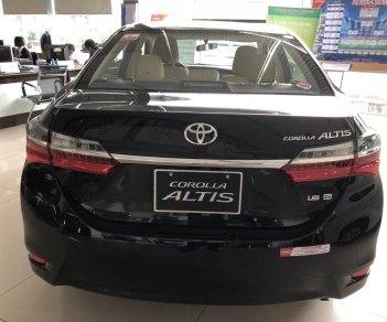 Toyota Corolla altis 1.8E MT 2018 - Bán Toyota Altis 1.8E 2018, cam kết rẻ nhất miền Nam 