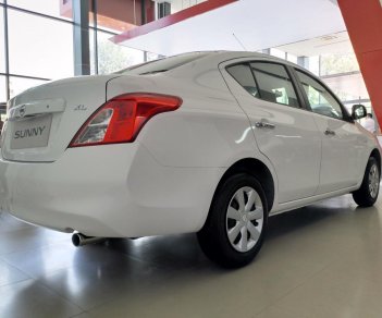 Nissan Sunny XL 2018 - Bán xe Nissan Sunny số sàn XL trắng -LH ngay Mr Hùng: 0906.08.5251 để có giá tốt nhất