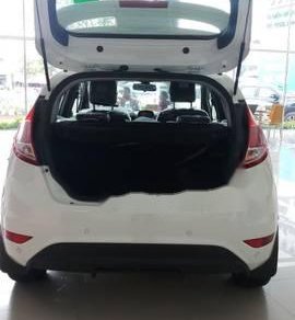 Ford Fiesta 2018 - Bán xe Ford Fiesta đời 2018, màu trắng