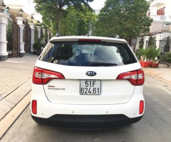 Kia Sorento GATH 2016 - Bán xe Kia Sorento năm 2016 màu trắng, 775 triệu