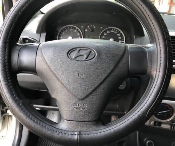 Hyundai Getz 2010 - Cần bán lại xe Hyundai Getz năm 2010, màu bạc, nhập khẩu nguyên chiếc còn mới, 238 triệu