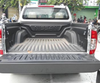 Nissan Navara   VL 2018 - Bán Nissan Navara VL bạc 2 cầu tự động 2018. LH ngay: 0906.08.5251- Mr Hùng, có xe giao ngay