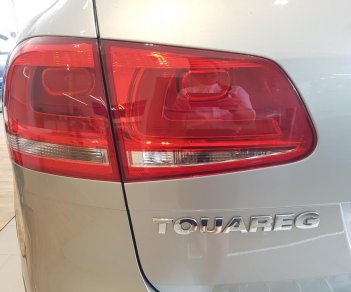 Volkswagen Touareg GP 2016 - Bán Volkswagen Touareg GP, màu xám (ghi), nhập khẩu, giá cực tốt. LH: 0901933522 Vy