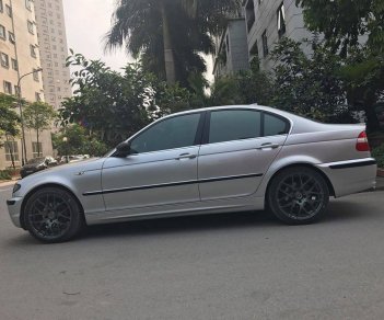 BMW 3 Series 318i 2005 - Cần bán xe BMW 318i đời 2005 màu xám bạc