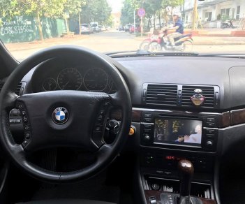 BMW 3 Series 318i 2005 - Cần bán xe BMW 318i đời 2005 màu xám bạc