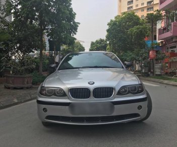 BMW 3 Series 318i 2005 - Cần bán xe BMW 318i đời 2005 màu xám bạc