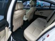 BMW 5 Series 530i 2009 - Bán BMW 5 Series đời 2009, màu trắng, xe nhập, 590 triệu