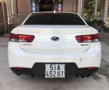 Kia Cerato Koup 2.0AT 2010 - Bán Kia Cerato Koup xăng, dung tích 2.0 nhập Hàn, xe màu trắng, đăng ký lần đầu 2010