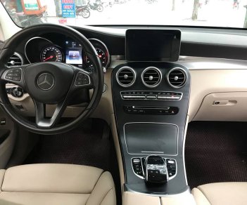 Mercedes-Benz GLC-Class 300 4Matic 2016 - Bán Mercedes GLC300 2016 trắng/kem, biển Hà Nội Phát Lộc