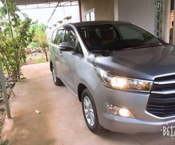 Toyota Innova 2017 - Bán Toyota Innova năm sản xuất 2017, màu xám