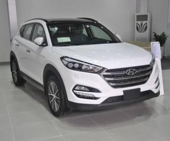 Hyundai Tucson 2.0AT 2018 - Bán xe Hyundai Tucson 2.0AT sản xuất 2018, màu trắng  