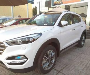 Hyundai Tucson 2.0AT 2018 - Bán xe Hyundai Tucson 2.0AT sản xuất 2018, màu trắng  