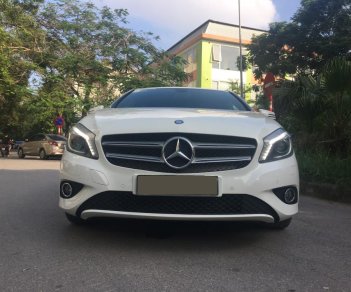 Mercedes-Benz A class A200 2013 - Chính chủ Mercedes A200 năm sản xuất 2013, màu trắng, xe hatchback, giá tốt