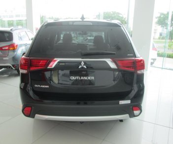 Mitsubishi Outlander 2.4 CVT Premium 2018 - Bán xe Mitsubishi Outlander CVT 2.4 Premium sản xuất 2018, màu đen, 1 tỷ 048 triệu