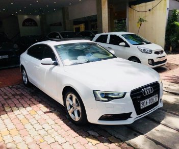 Audi A5 2.0TFSI Sportback 2013 - Xe Audi A5 2.0TFSI Sportback model 2014, bản Mỹ màu trắng nội thất kem giá tốt