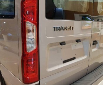 Ford Transit SVP 2018 - Bán Ford Transit SVP năm sản xuất 2018, màu bạc giá cực tốt hỗ trợ trả góp, thủ tục nhanh gọn