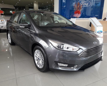 Ford Focus Titanium 2018 - Giá xe Ford Focus 2018 rẻ nhất giao xe nhanh LH: 0969 399 543