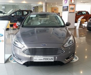 Ford Focus Titanium 2018 - Giá xe Ford Focus 2018 rẻ nhất giao xe nhanh LH: 0969 399 543