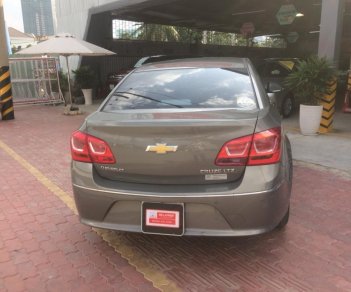 Chevrolet Cruze 1.8LTZ 2017 - Bán xe Chevrolet Cruze LTZ 1.8L, đời 2017, màu nâu, xe chạy lướt cực kì đẹp, giá thương lượng với khách thiện chí mua xe