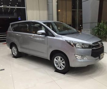 Toyota Innova   2018 - Cần bán Toyota Innova sản xuất 2018, màu bạc