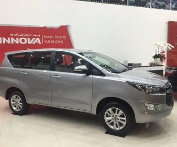 Toyota Innova   2018 - Cần bán Toyota Innova sản xuất 2018, màu bạc