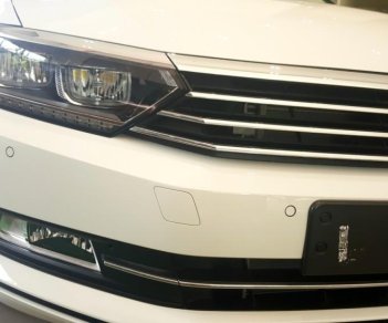 Volkswagen Passat S 2015 - Còn 1 chiếc duy nhất Volkswagen Passat S 2015, màu trắng, nhập khẩu chỉ 1 tỷ 160 triêu