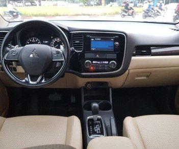 Mitsubishi Outlander 2.0 2016 - Bán ô tô Mitsubishi Outlander 2.0 sản xuất 2016, màu trắng, nhập khẩu, giá 940tr