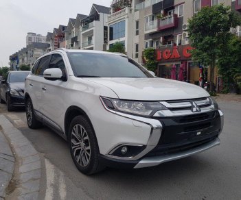 Mitsubishi Outlander 2.0 2016 - Bán ô tô Mitsubishi Outlander 2.0 sản xuất 2016, màu trắng, nhập khẩu, giá 940tr