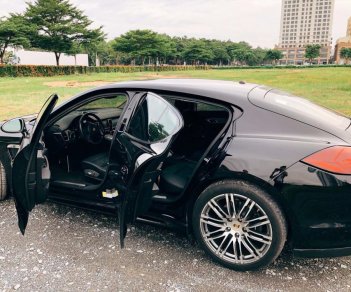 Porsche Panamera 2010 - Cần bán gấp Porsche Panamera năm 2010 màu đen, 1 tỷ 969 triệu, xe nhập