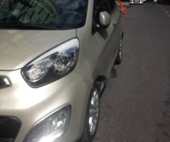 Kia Picanto 2013 - Bán Kia Picanto đời 2013, màu bạc xe gia đình, giá 325tr