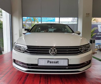 Volkswagen Passat S 2015 - Chỉ còn duy nhất 1 chiêc tại volkwagen nha trang, Volkswagen Passat S sản xuất năm 2015, màu trắng, nhập khẩu