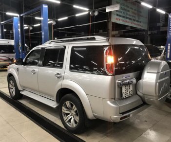 Ford Everest 4x2 MT  2011 - Cần bán xe Ford Everest 4x2 MT Sx 2011, màu bạc, xe gia đình sử dụng tốt