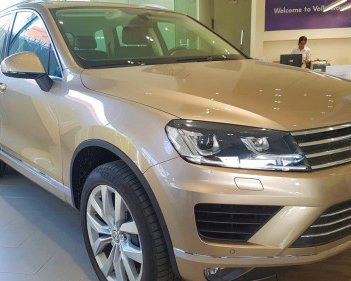 Volkswagen Touareg   AT  2016 - Cần bán Volkswagen Touareg AT đời 2016, xe nhập