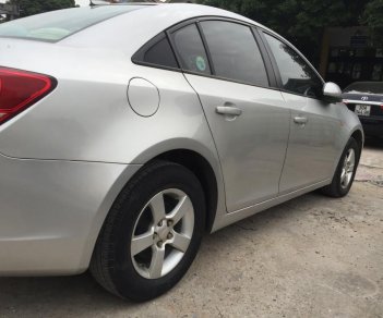 Daewoo Lacetti SE 2010 - Bán ô tô Daewoo Lacetti SE đời 2010, màu bạc, nhập khẩu