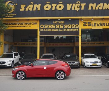 Hyundai Veloster 1.6AT 2011 - Cần bán Hyundai Veloster 1.6AT sản xuất năm 2011, màu đỏ, nhập khẩu nguyên chiếc