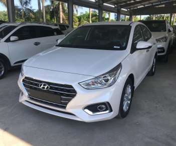 Hyundai Accent 1.4AT 2018 - Bán Hyundai Accent 1.4AT trắng 2018, giao xe ngay, hỗ trợ trả góp. Lh 0973.160.519