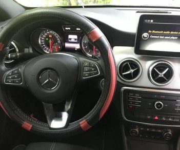 Mercedes-Benz CLA class 2015 - Cần bán xe Mercedes sản xuất 2015, màu đỏ, nhập khẩu chính chủ