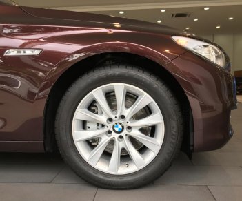 BMW 5 Series 528i Gran Turismo 2017 - Bán ô tô BMW 5 Series 528i Gran Turismo trả trước từ 460 triệu lấy xe ngay - 090.999.6626