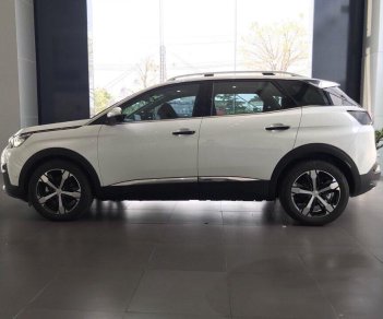 Peugeot 3008 2018 - Cần bán xe Peugeot 3008 2018, màu trắng