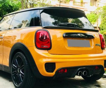 Mini Cooper G 2016 - Bán ô tô Mini Cooper  năm sản xuất 2016, màu vàng, nhập khẩu nguyên chiếc