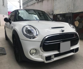 Mini Cooper countryman 2015 - Cần bán Mini Cooper Countryman đời 2015, màu trắng, nhập khẩu nguyên chiếc