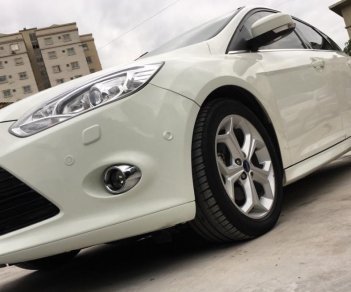 Ford Focus 2.0 S 2015 - Bán Ford Focus 2.0 S đời 2015, màu trắng