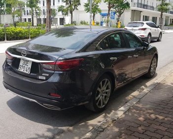 Mazda 6  2.0 AT  2017 - Bán xe Mazda 6 2.0 AT 2017, màu đen chính chủ  